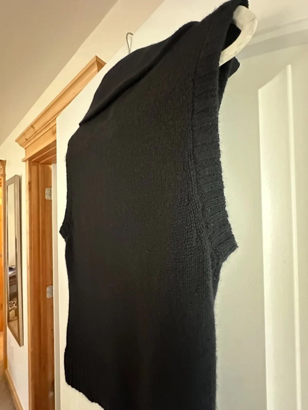 Cynthia Rowley Black 100% Cashmere Zip Front Sleeveless Cardigan S